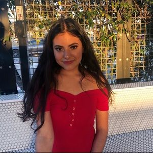 Meet your Posher, Valeria